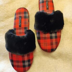 New Victoria's Secret Glamorous Red Plaid Slippers with Black Fur